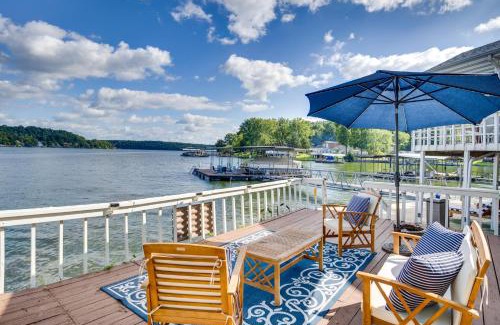 Gravois Mills House | Lake View Cottage Lake Ozarks Getaway