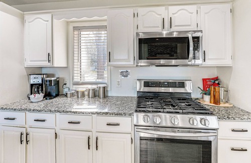 Whitehall House | Lake View & Deck: Group Getaway in Whitehall!
