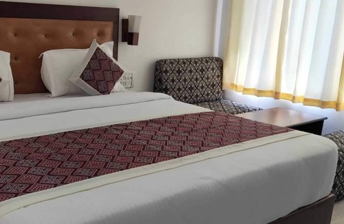 Khajuraho Hotel | Lake View Hotel Khajuraho