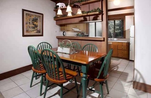 Tahoe Sierra Estates House | Lake View|Pool|Pier|Bouys|Pickleball|Walk to town