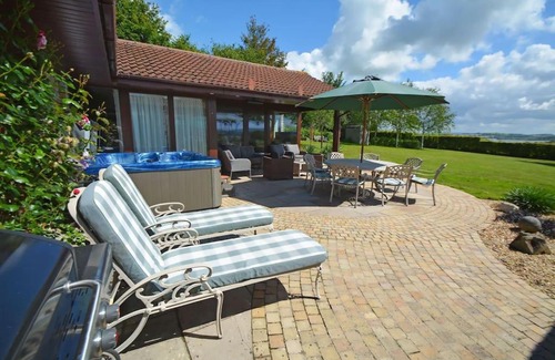 Compton Martin House | Lake View Retreat - with Hot Tub and Sports Bar