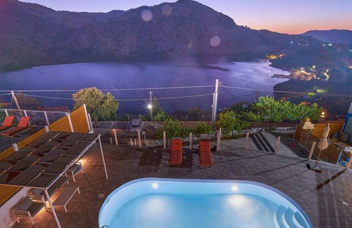 Kavallos Villa | Lake View Villa II