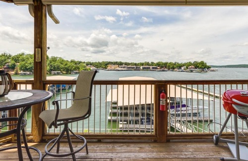 Osage Beach Apartment | Lake Views and Pool Access Condo in Osage Beach!