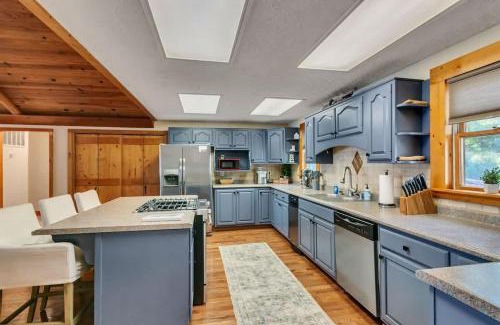 Cadiz House | LAKE Views-Dock-FISH-Jacuzzi-Boat Rental service