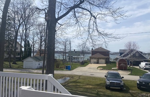 Manitou Beach-Devils Lake House | Lake Views from Great Deck, newly remodeled, Family members of all ages