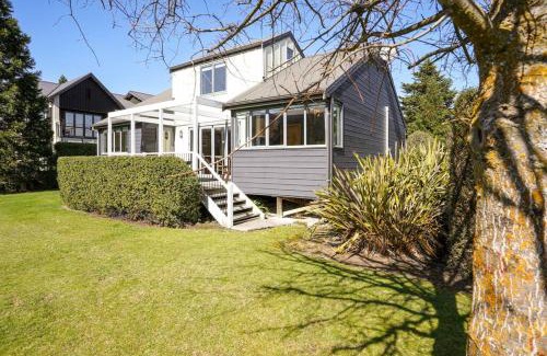 Hanmer Springs Villa | * LAKE VILLA 457 *