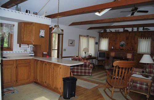 Moultonborough Cabin | Lake Winni 2 bedroom plus den - large sandy beach, kayaks at Deepwood Lodges