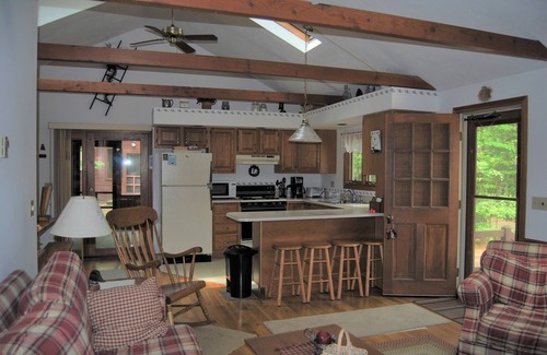 Moultonborough Cabin | Lake Winni 2 bedroom plus den - large sandy beach, kayaks at Deepwood Lodges