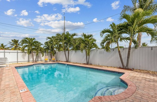 Palm Beach - West Palm Beach Apartment | Lake Worth Beach Apartment 1 Bedroom Apts by Redawning