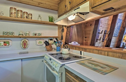 Glendale House | Lakefront Berkshires Retreat w/Deck, Dock & Boat!
