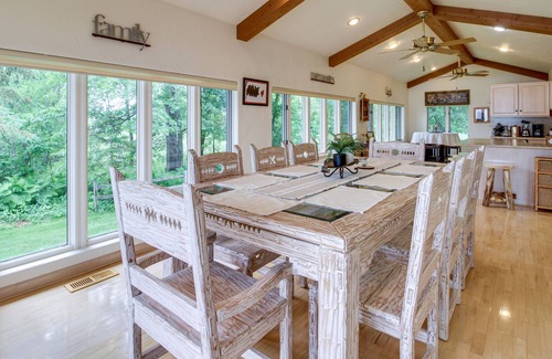 Emily Cabin | Lakefront Cabin w/ Stunning Views & Fishing Dock!
