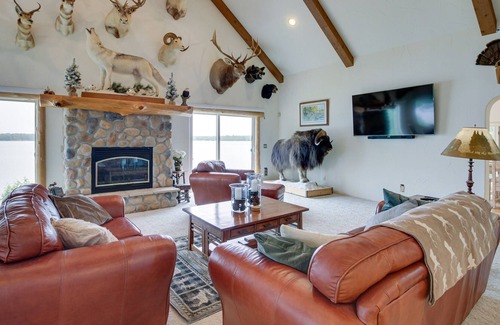 Emily Cabin | Lakefront Cabin w/ Stunning Views & Fishing Dock!
