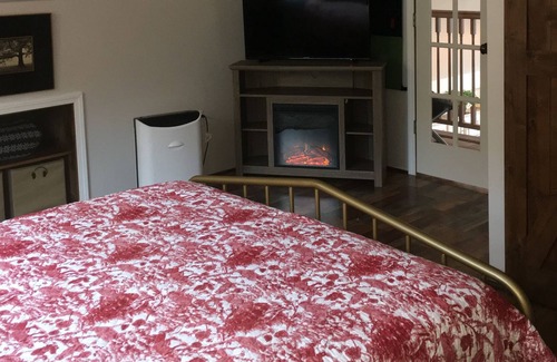 Fair Haven House | Lakefront chalet with beautiful views on Fairhaven Bay
