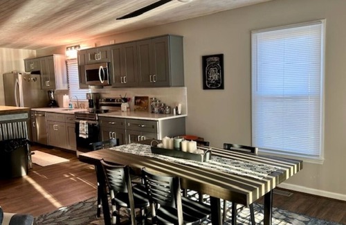 Southmont House | Lakefront cottage-gas fire pit, hammock, kayaks, gorgeous views & ramp access!