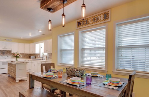 Edwards House | Lakefront Edwards Home w/ Deck, Dock & Kayaks!