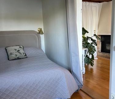 Albano Villa | Lakefront Getaway in Hagaparken Central Stockholm