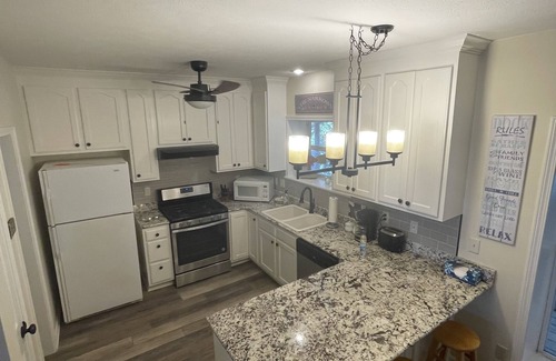 Higden House | Lakefront Hideaway on Greers Ferry Lake near Narrows bridge! Higden AR