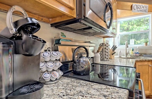 Unaka House | Lakefront Home in Gated Bear Paw with private Dock and Starlink Internet