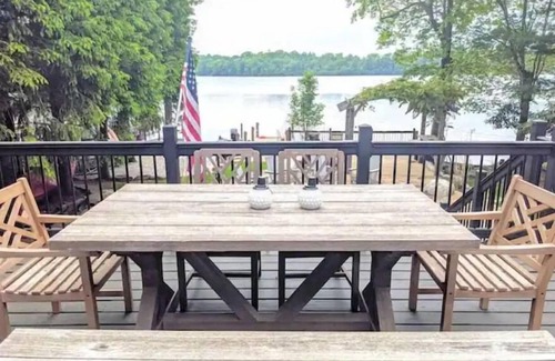Lake Harmony Estates House | Lakefront home offering private dock, beach, fishing and kayaks for activities.