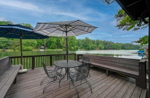 Jasper House | Lakefront Home with Private Dock - in Jasper GA