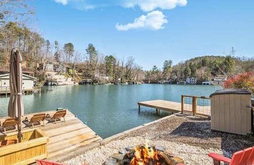 Garner Cove House | Lakefront House In A Quiet Cove - Kayaks Available