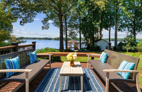 Mount Mourne House | Lakefront Living