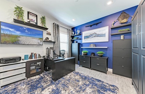 Braden River House | Lakefront Luxury Pool Spa Gym - Private Home with resort-like surroundings