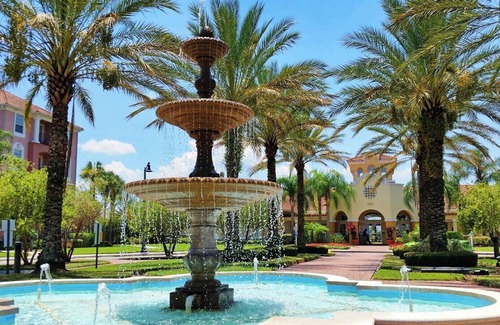Florida Central Atlantic Coast Villa | Lakefront Luxury