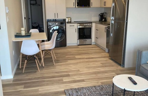 Okanagan-Similkameen Condo | Lakefront Nest Beach House Suite