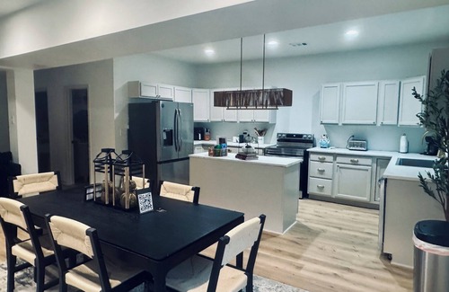 Mountain Pine House | Lakefront Paradise! BRAND NEW LAKE HOUSE!