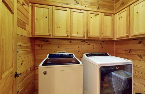 Topton House | Lakefront Refuge: Cozy, Private Home and Dock on the Pristine Lake Nantahala