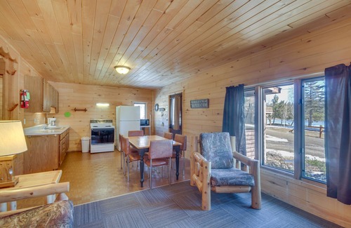 Park Rapids Cabin | Lakefront Resort Cabin w/Porch in Park Rapids!