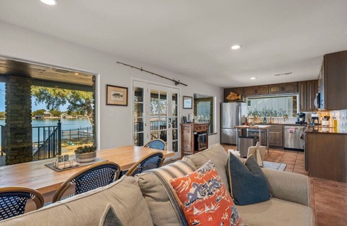Granite Shoals House | Lakefront Retreat with Hot tub, Firepit, Dock, Lily Pad
