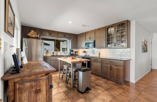 Granite Shoals House | Lakefront Retreat with Hot tub, Firepit, Dock, Lily Pad