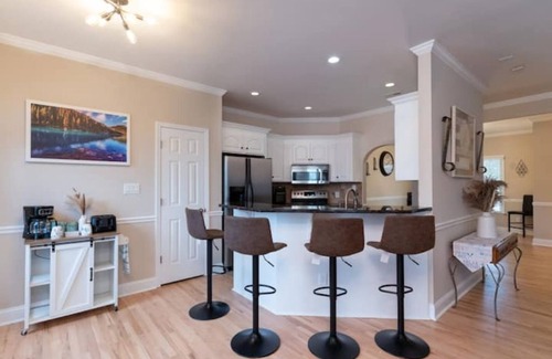 Barium Springs House | Lakefront Retreat on Lake Norman