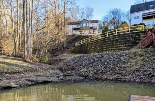 Barium Springs House | Lakefront Retreat on Lake Norman