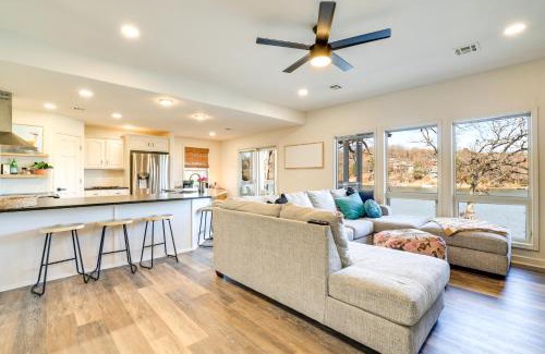 Bella Vista House | Lakefront Retreat with Game Room in Bella Vista!