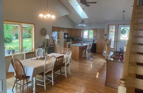 Wild Rose House | Lakefront, Sandy Beach, 4000 sq ft-sleeps 16, 6+ BR,3.5 bath-Pontoon Waverunner