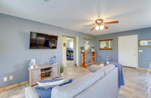 Shell Knob Apartment | Lakefront Shell Knob Condo with Deck and Grill!