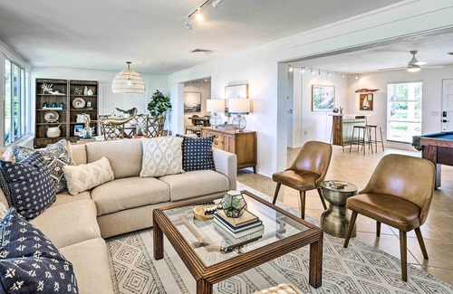 Tavares House | Lakefront Tavares Home w/ Sunroom + Boat Dock