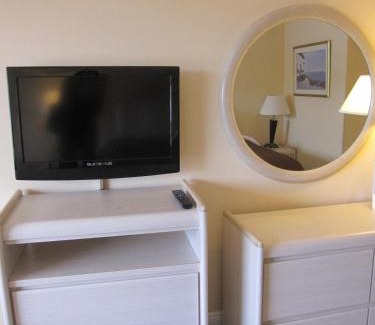 Lake George Hotel | Lakefront Terrace Resort