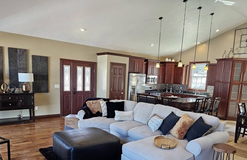 Wetmore House | Lakehouse near Pictured Rocks, Trails, Personal Bar, Game Room, & Hot Tub!