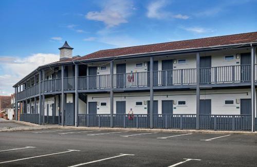 Deanshanger Hotel | Lakehurst Park