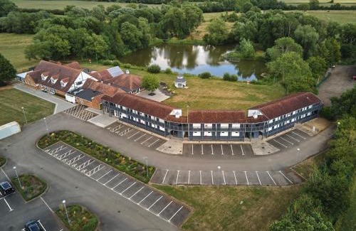 Deanshanger Hotel | Lakehurst Park