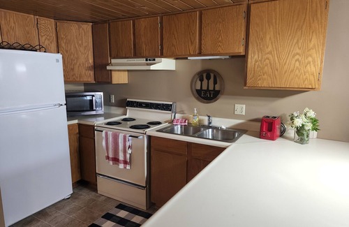 Breezy Point House | Lakes-area vacation - walk to Pelican Lake, golfing, bars, restaurants and more!