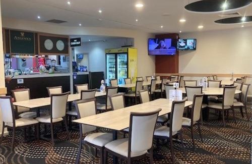 Lakes Entrance Hotel | Lakes Entrance RSL Glenara Motel