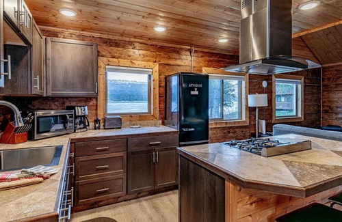 Homer Cabin | Lakeshore Cabins