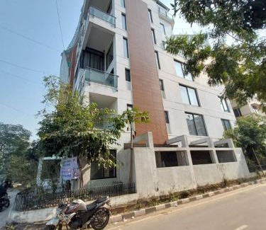 Dhaka Apartment | Lakeshore Enclave - BANANI