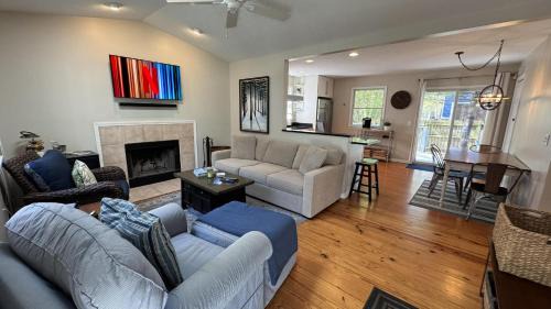 Union Pier House | Lakeshore Hideaway