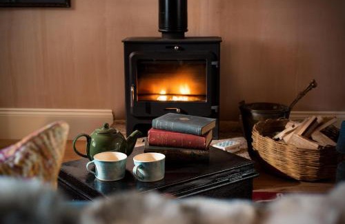 Capheaton House | Lakeside Cottage, Edward